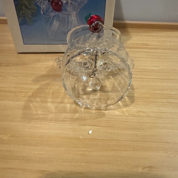 Crystal Angel with Apple Figurine - Picture 3 of 6